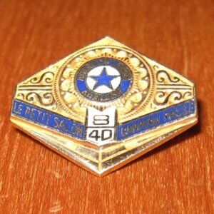 American Legion Auxiliary Lapel Pin 40 Vintage Le Petit Salon Chapeau Passe Pin